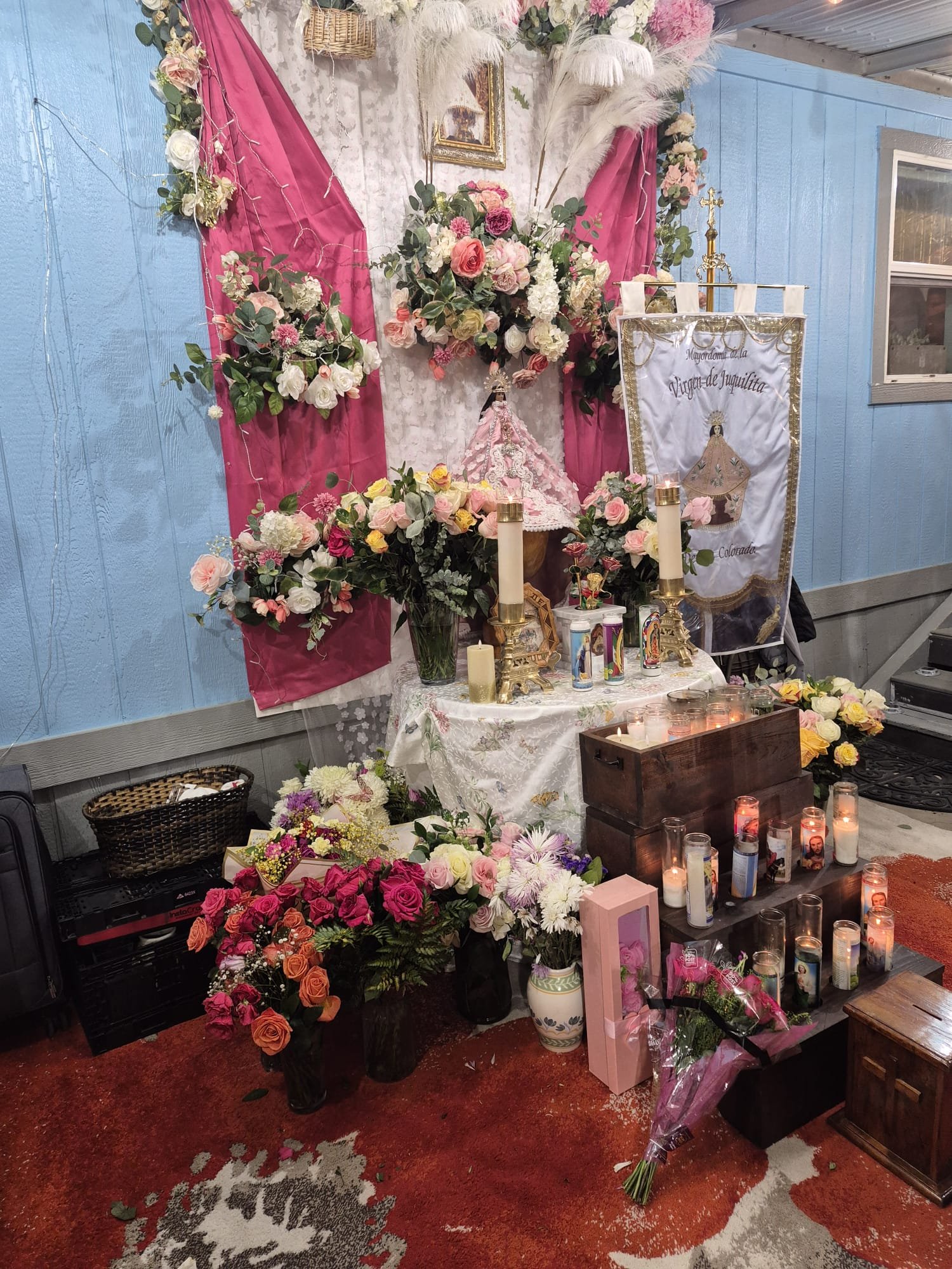 Altar en casa de la comunidad