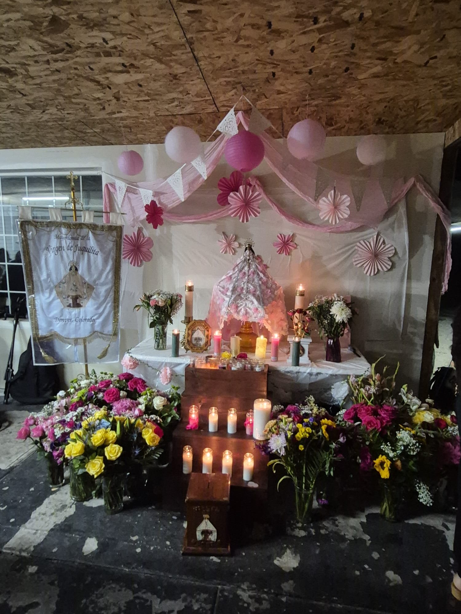 Altar preparado para el rosario